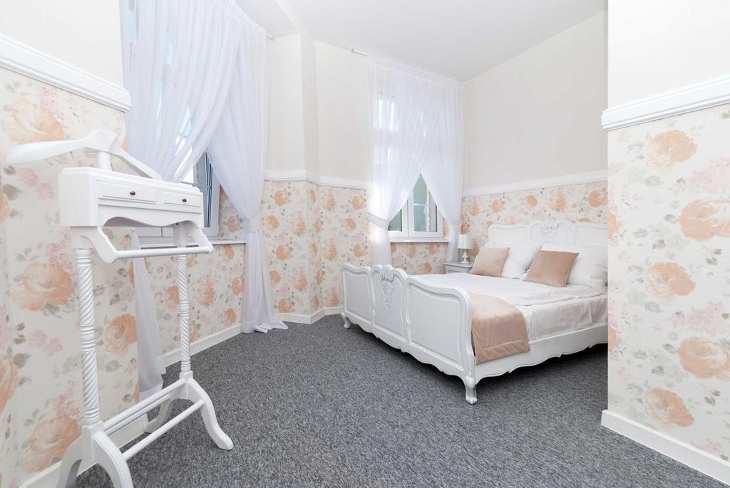 Premium - Bed & Breakfast Malbork Buitenkant foto